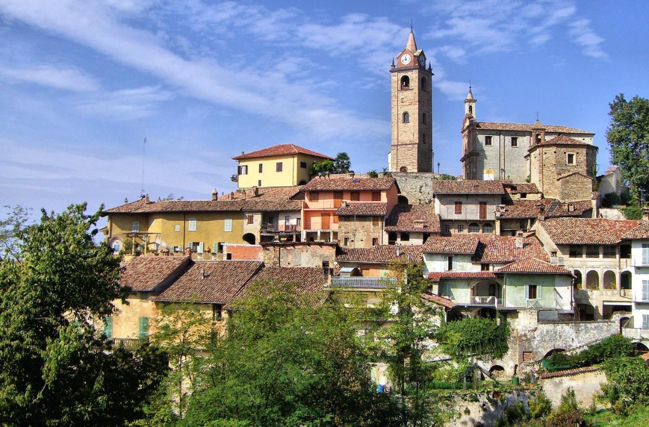 Le Case Della Saracca Monforte dʼAlba Exterior foto