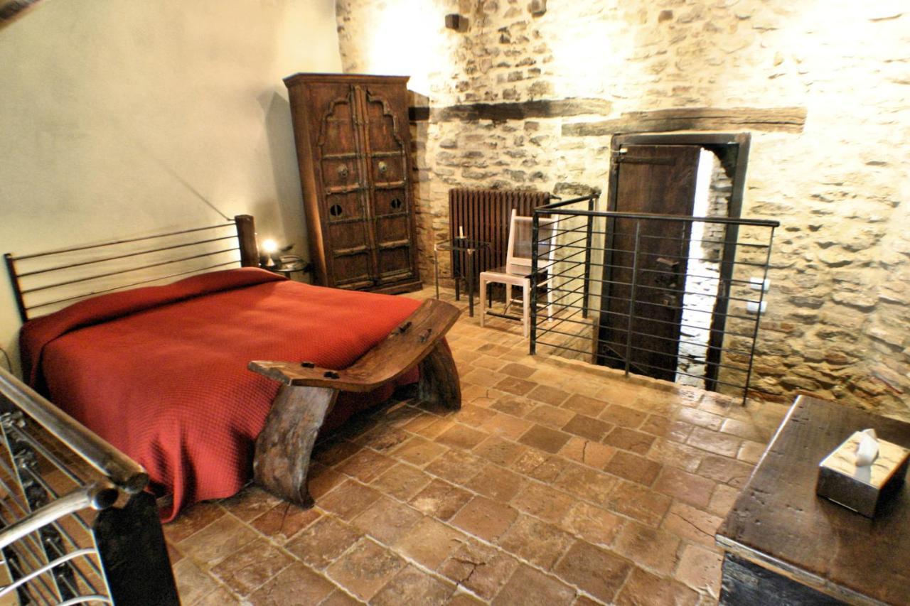 Le Case Della Saracca Monforte dʼAlba Exterior foto